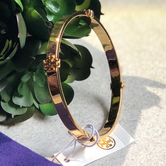 Tory Burch Jewelry - ✨NEW TORY BURCH✨ LOGO BANGLE BRACELET